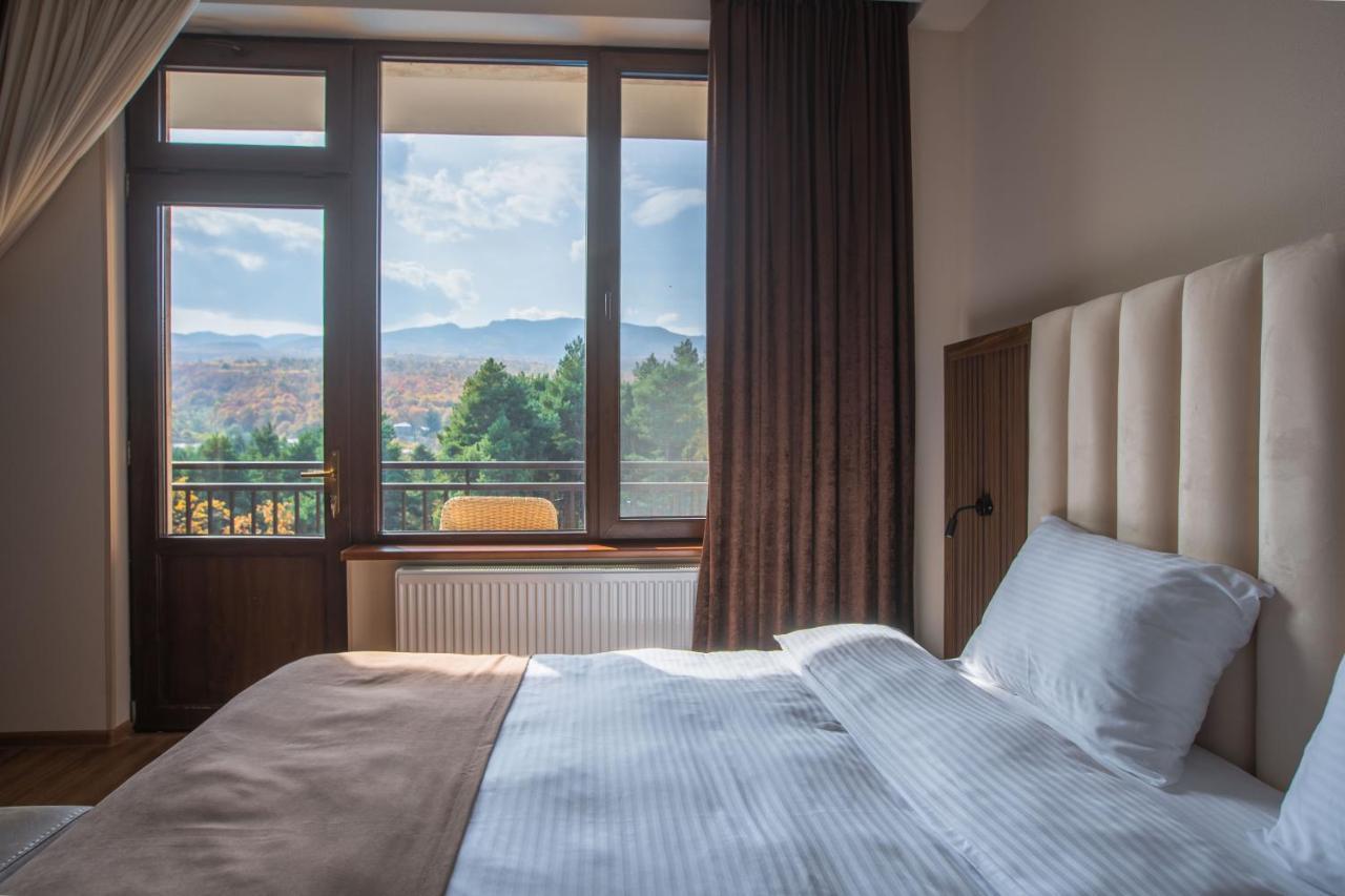 Zuzumbo Resort & Spa Телави Екстериор снимка