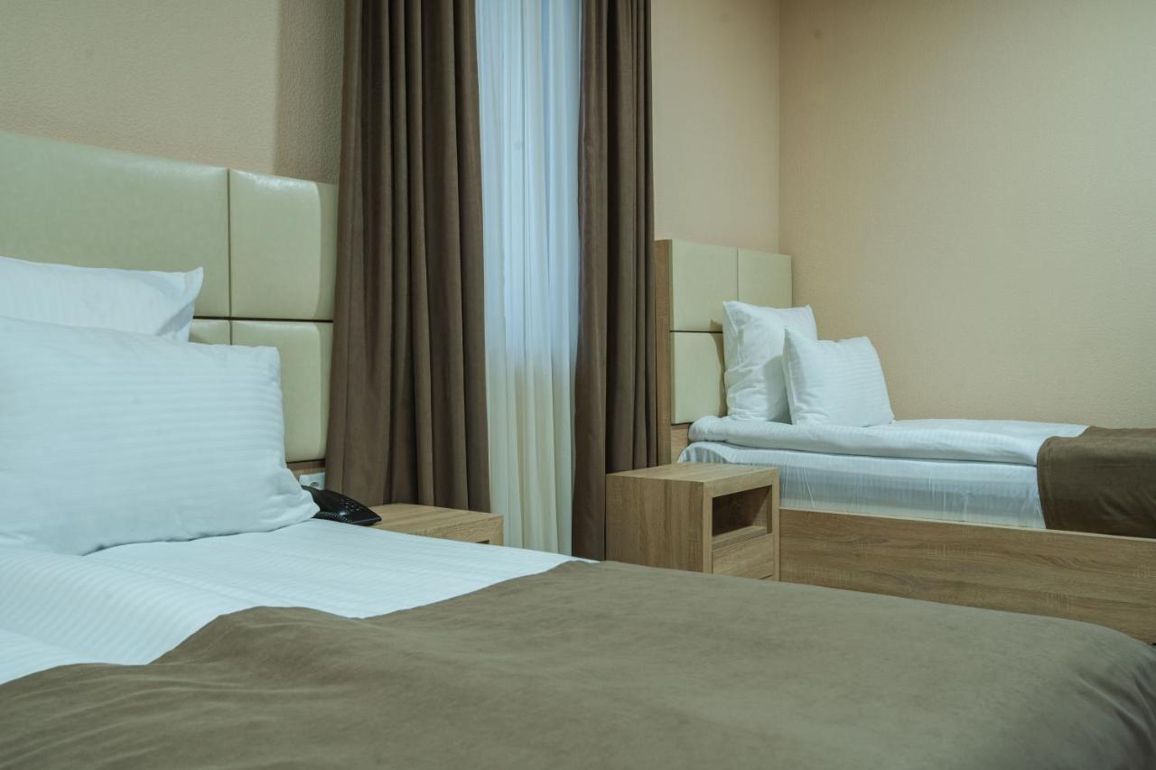 Zuzumbo Resort & Spa Телави Екстериор снимка