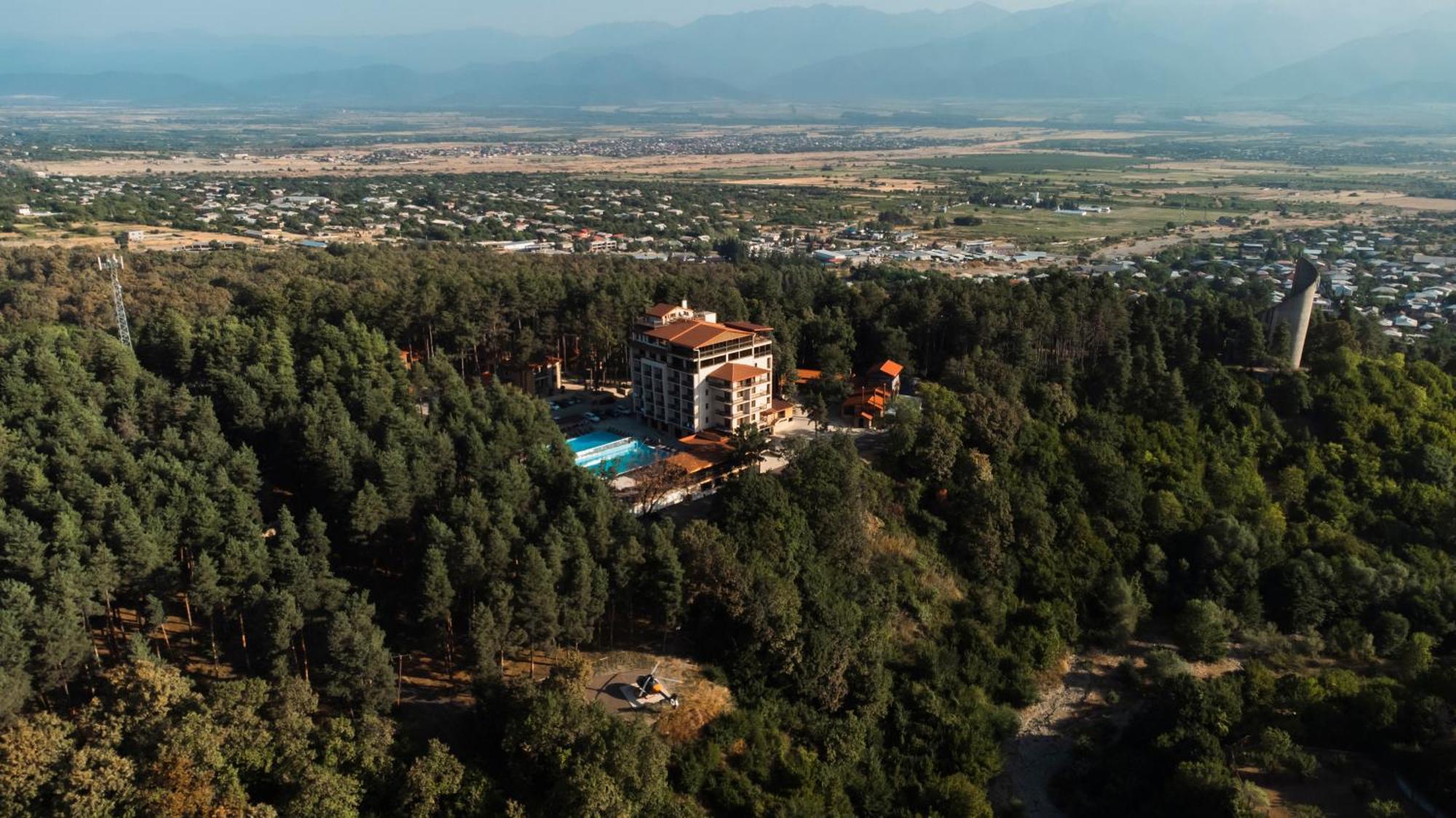 Zuzumbo Resort & Spa Телави Екстериор снимка