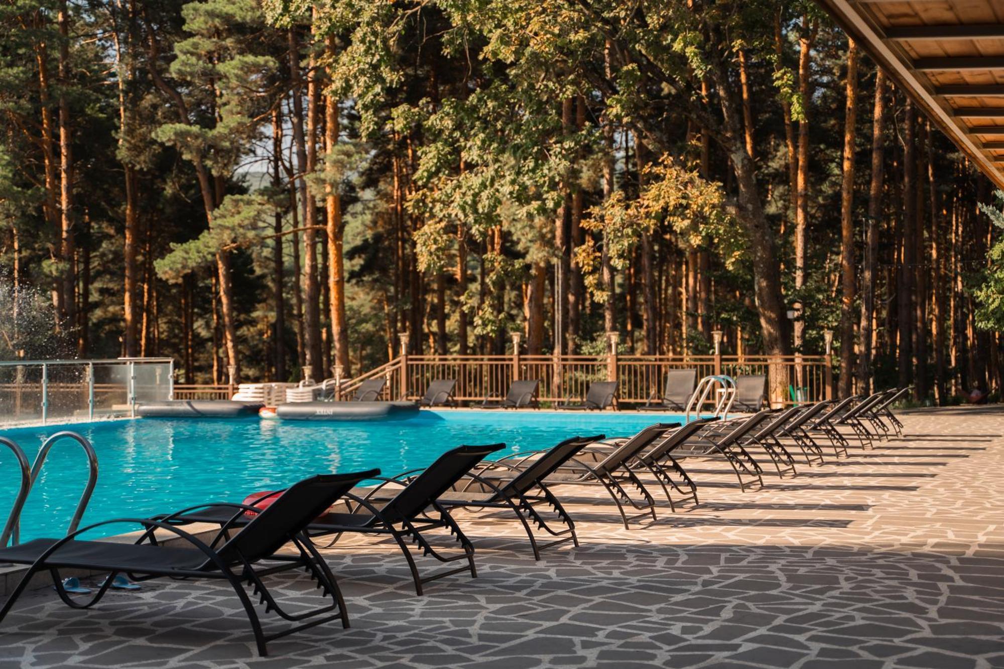 Zuzumbo Resort & Spa Телави Екстериор снимка