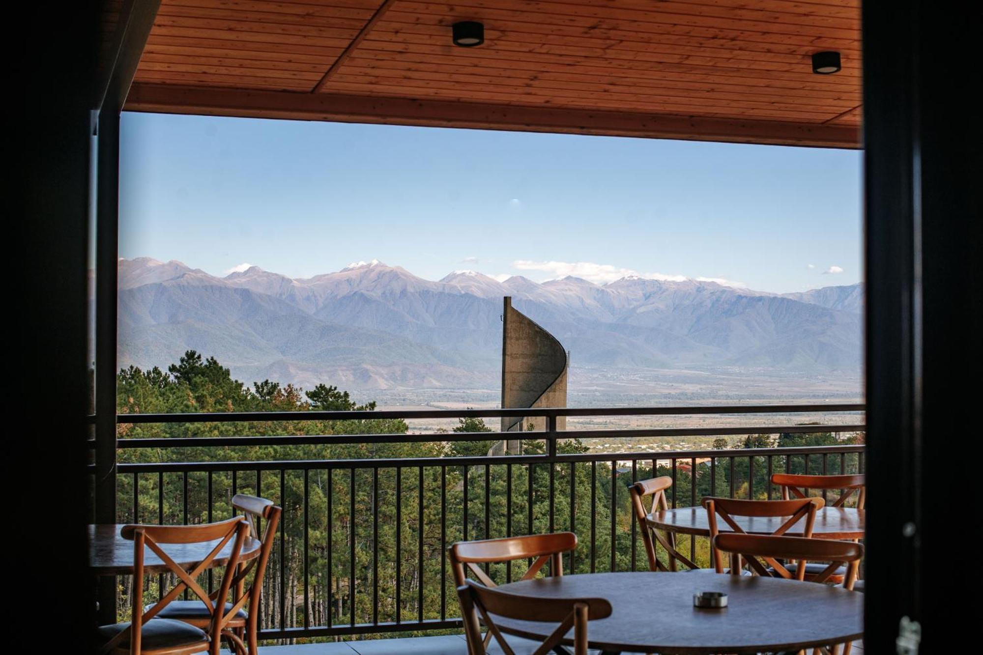 Zuzumbo Resort & Spa Телави Екстериор снимка